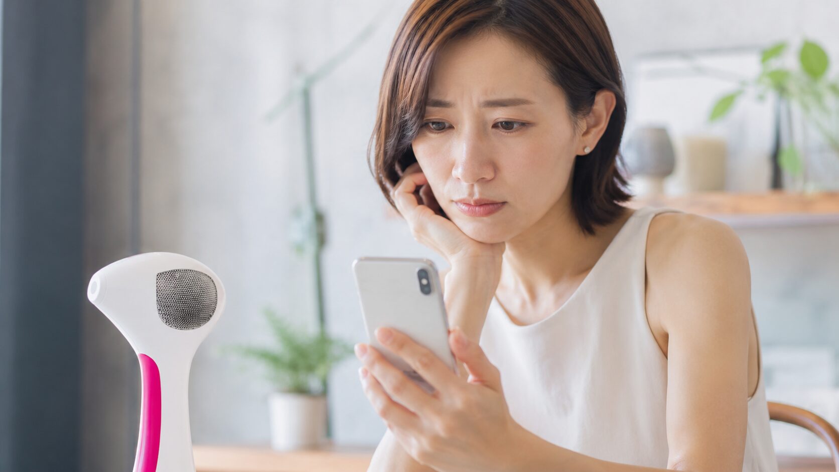 トリア4Xの効果なしという口コミに悩む30代女性の様子